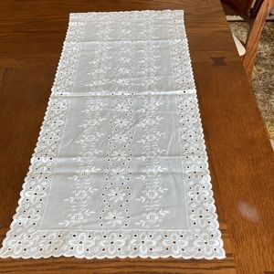 Dresser Scarf table runner